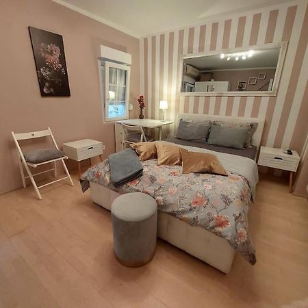 Apartment Bonjour, 5Th Floor, No Elevator Zagreb Exterior photo